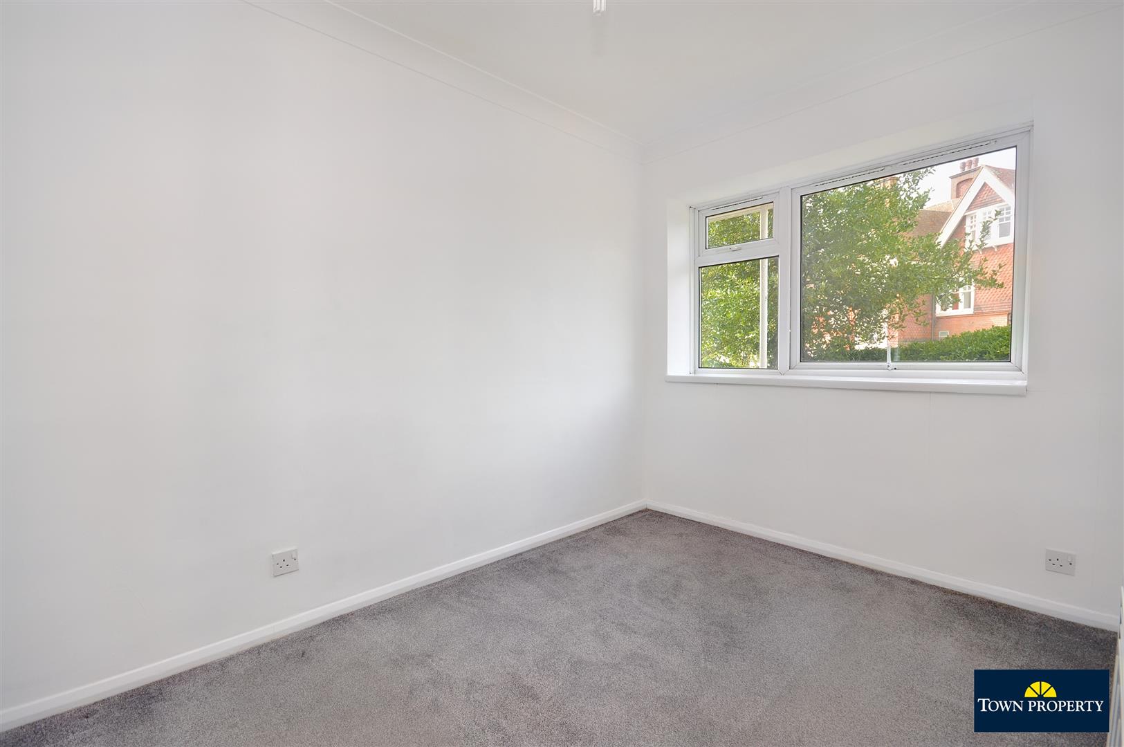 Property Details for St. Annes Road Eastbourne BN21 2HH Town